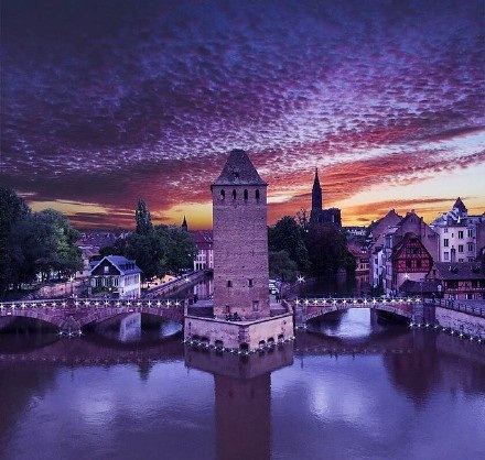  斯特拉斯堡青春风暴席卷客场带走胜利