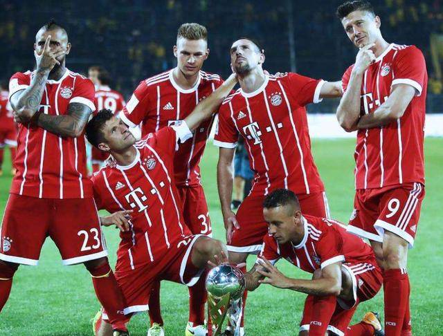  拜仁慕尼黑主场逆转取胜稳固德甲榜首位置